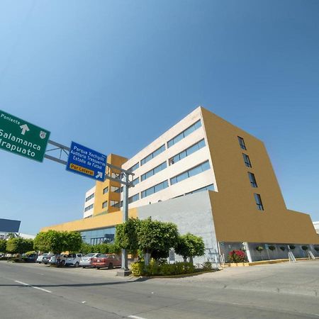 Capital O Hotel Casa Real Celaya سيلايا المظهر الخارجي الصورة
