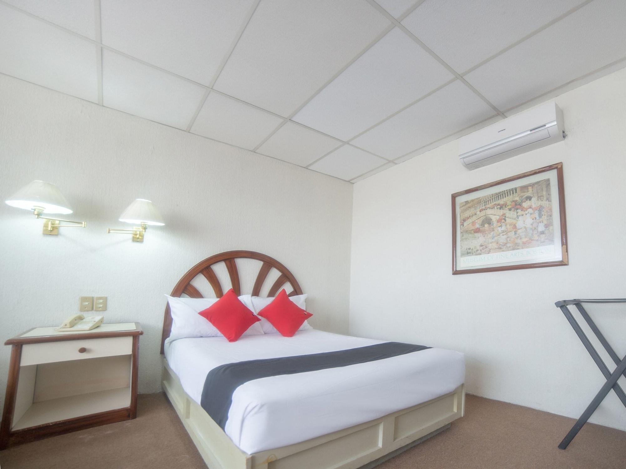 Capital O Hotel Casa Real Celaya سيلايا المظهر الخارجي الصورة