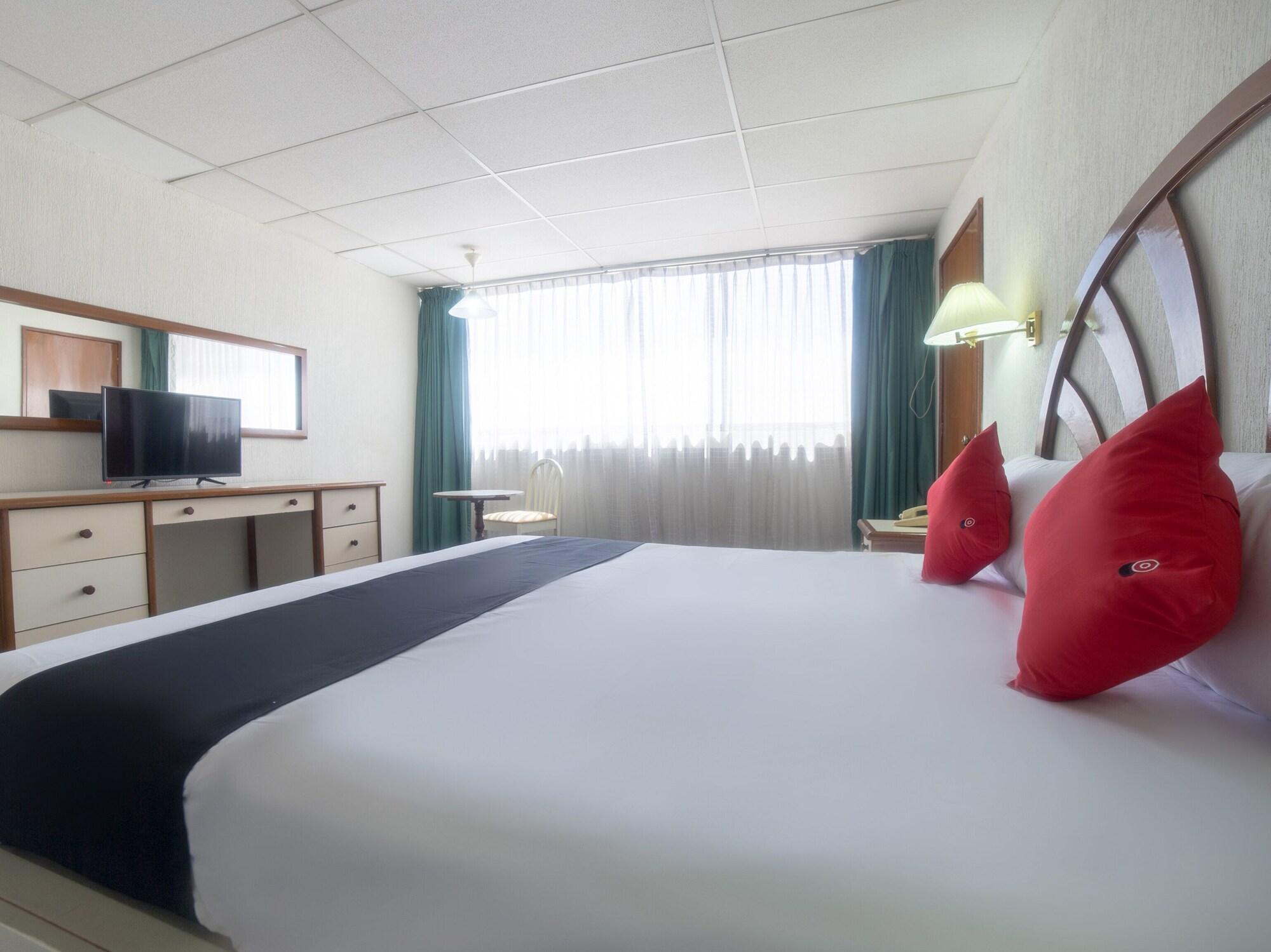 Capital O Hotel Casa Real Celaya سيلايا المظهر الخارجي الصورة