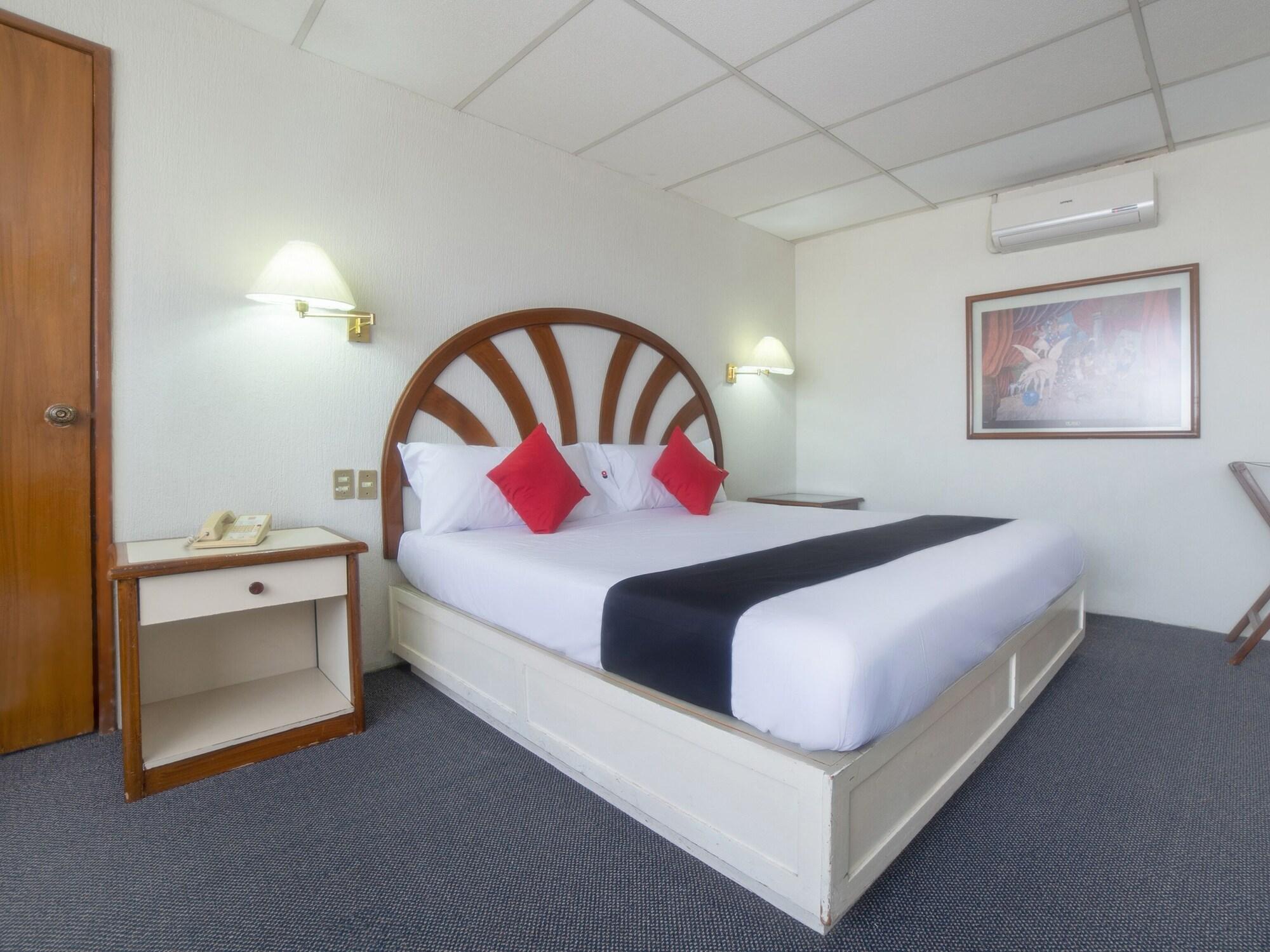 Capital O Hotel Casa Real Celaya سيلايا المظهر الخارجي الصورة